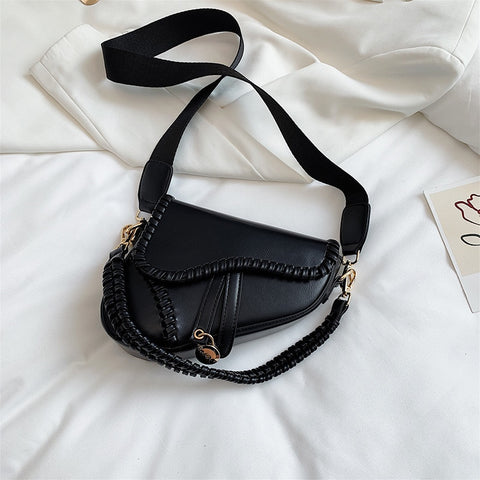 Sia Saddle One Shoulder Handle Bag Black