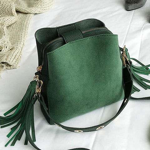 Scrub Vintage Tassel Bucket Bag Green