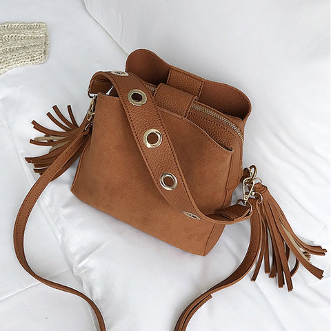 Scrub Vintage Tassel Bucket Bag Brown