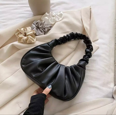 Elegante Pleated Leather Solid Totes Shoulder Bag Black